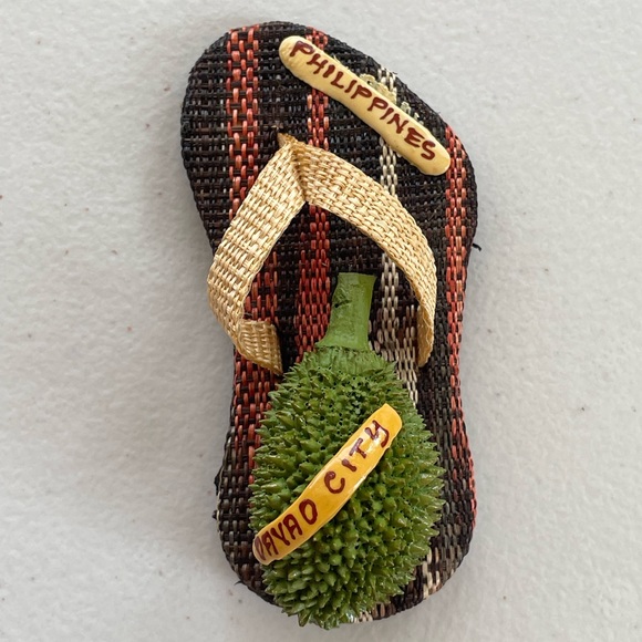 Philippines Keychain and Fridge Magnet Souvenir Lot - Picture 12 of 13